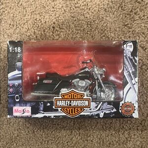 Harley-Davidson Road King Diecast Motorcycle